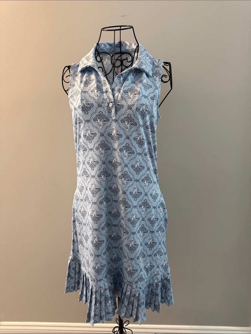 Laura Ashley Light Blue Sleeveless Dress w pleated Hem, S, NWTs